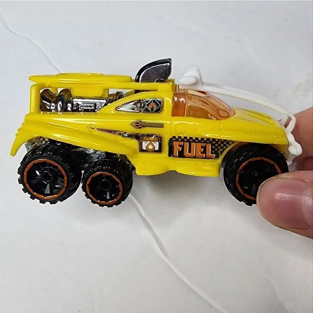 Vintage 2000 Hot Wheels - XS-IVE - Yellow Fuel Rally